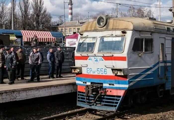 На Харківщині потяг важко травмував 13-річну дівчинку